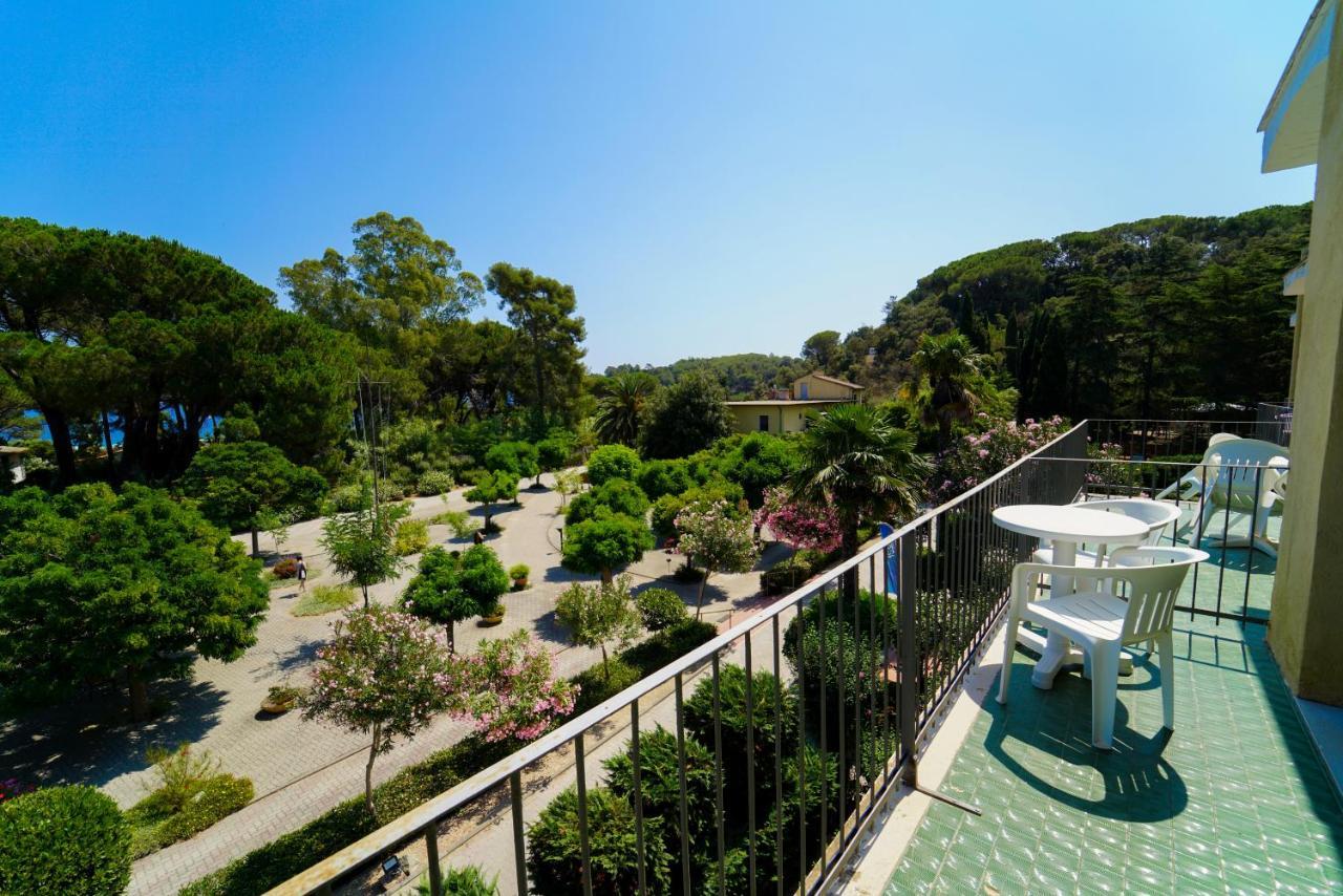 קאפוליברי Hotel Le Acacie מראה חיצוני תמונה