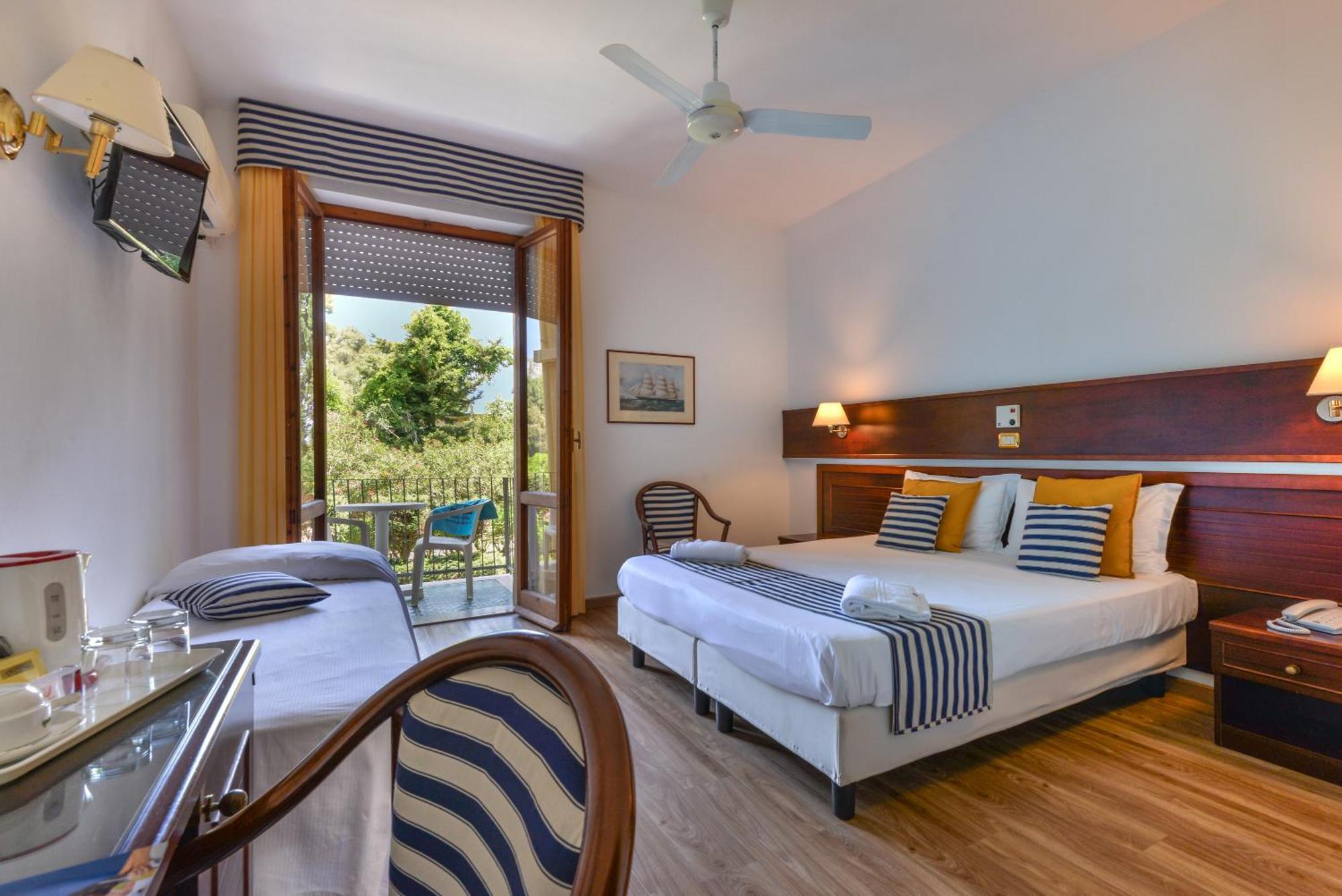 קאפוליברי Hotel Le Acacie מראה חיצוני תמונה
