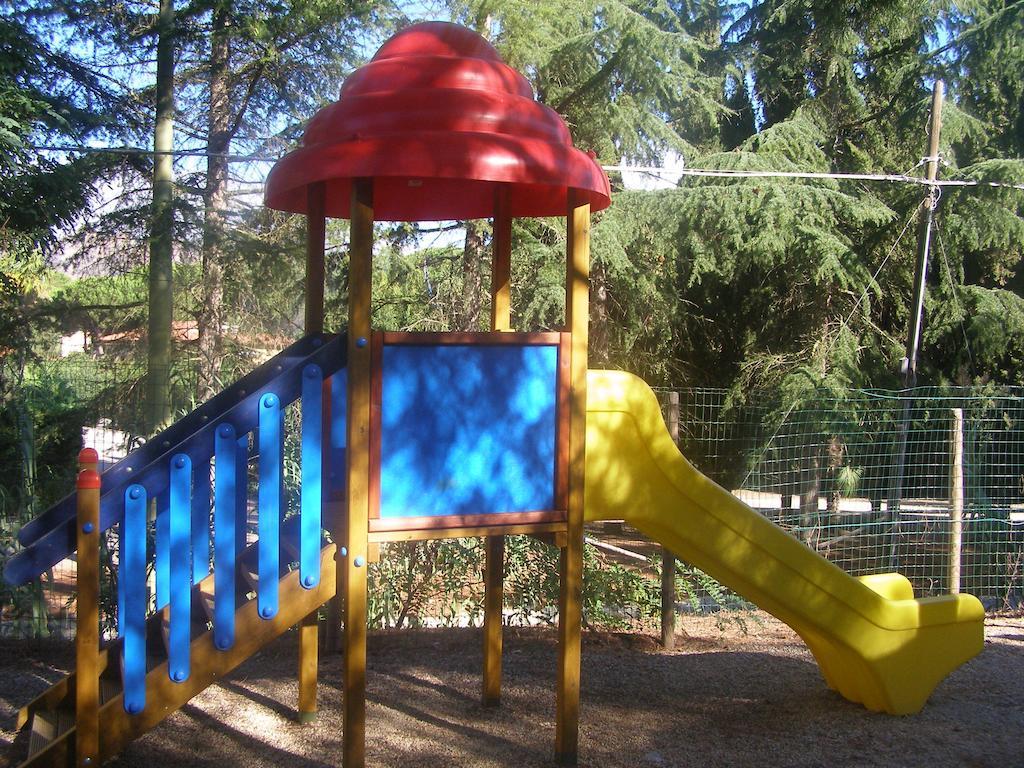 קאפוליברי Hotel Le Acacie מראה חיצוני תמונה