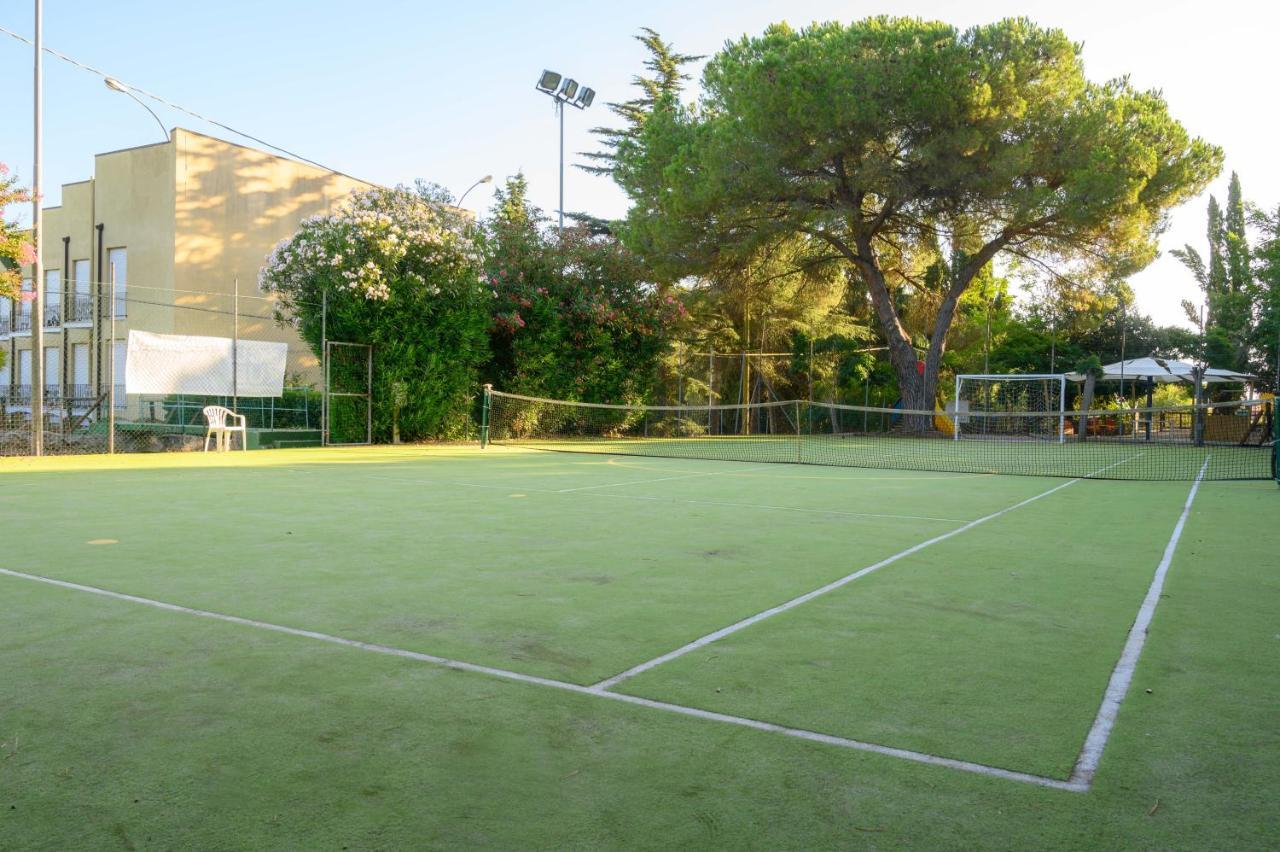 קאפוליברי Hotel Le Acacie מראה חיצוני תמונה